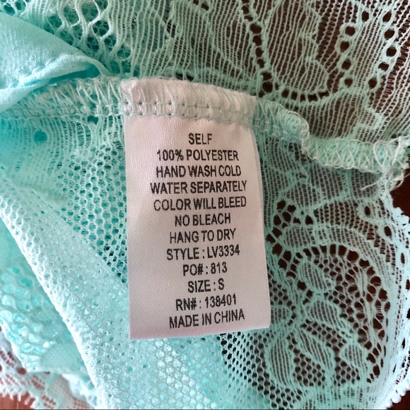 Sheer lace crop top - Picture 6 of 8